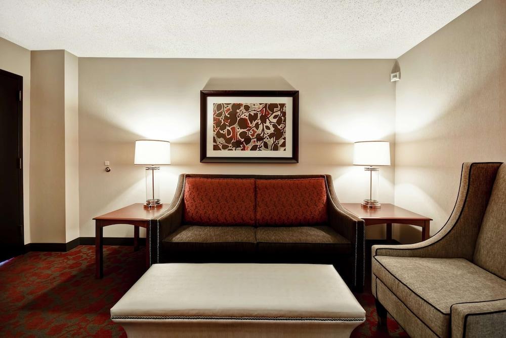 Embassy Suites Dulles Airport