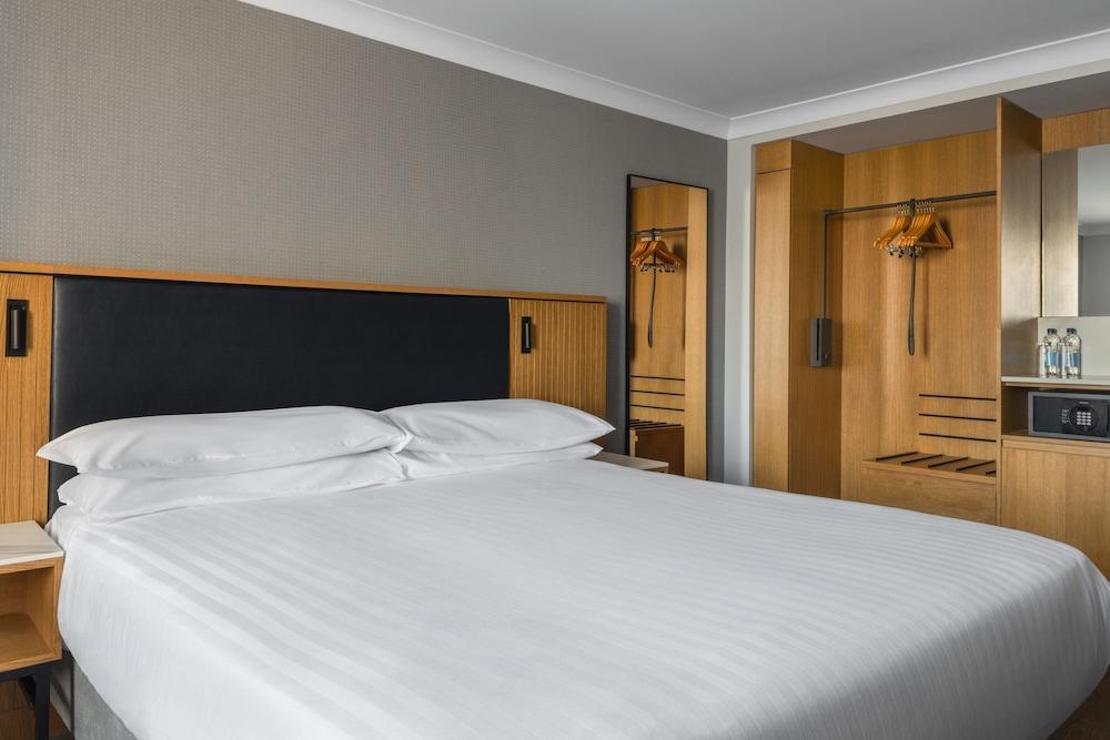 Edinburgh Marriott Hotel Holyrood — 6