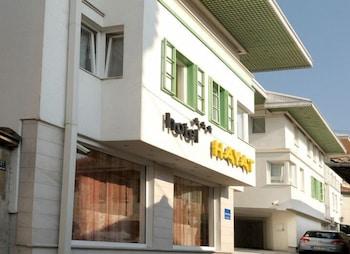 Hayat Hotel