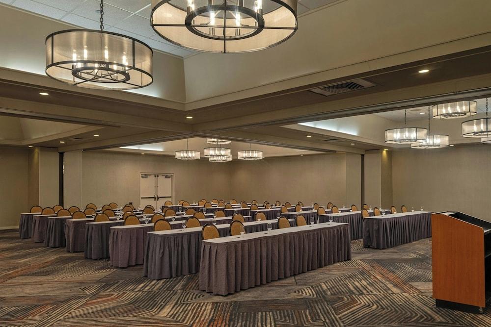 Sheraton Albuquerque Airport Hotel — 7