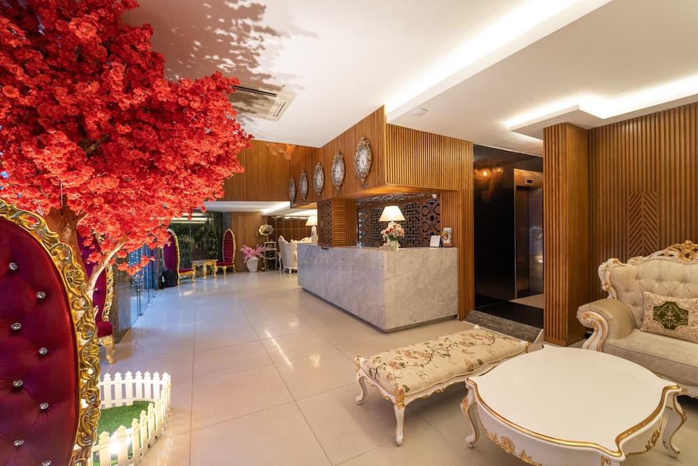 A&EM Hotel 8A Thai Van Lung — 7