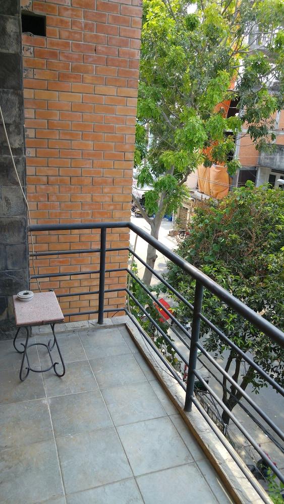 Khach san Minh Chau Hoa Hung — 4
