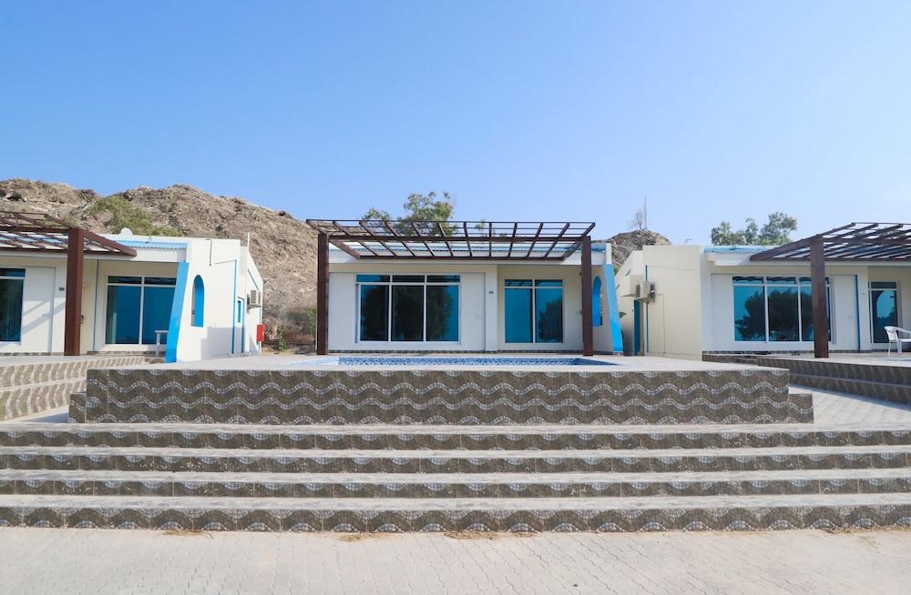 Holiday Beach Resort — 2