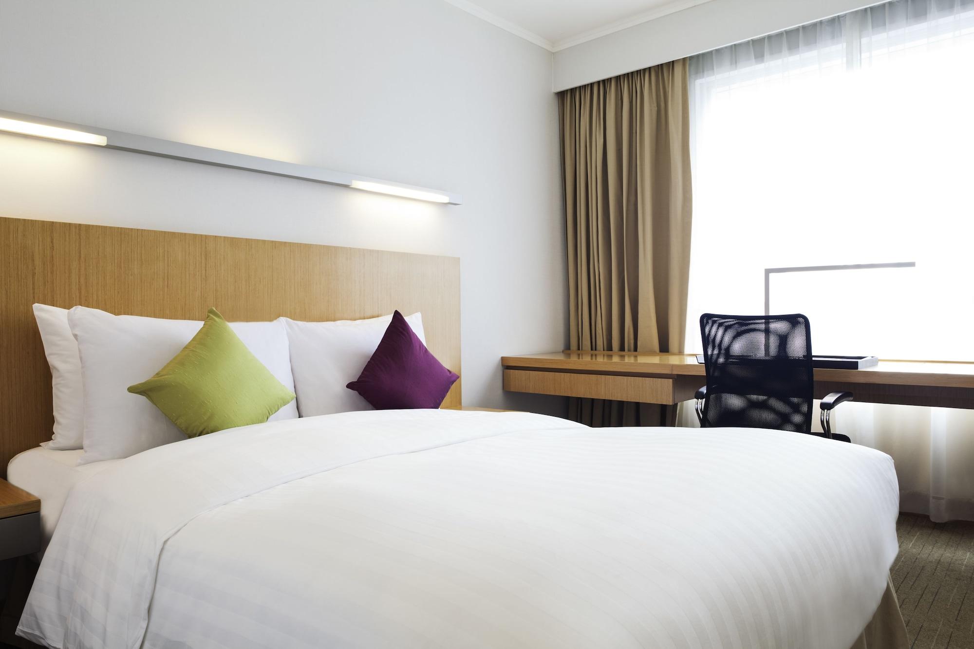 Novotel Century Hong Kong — 8