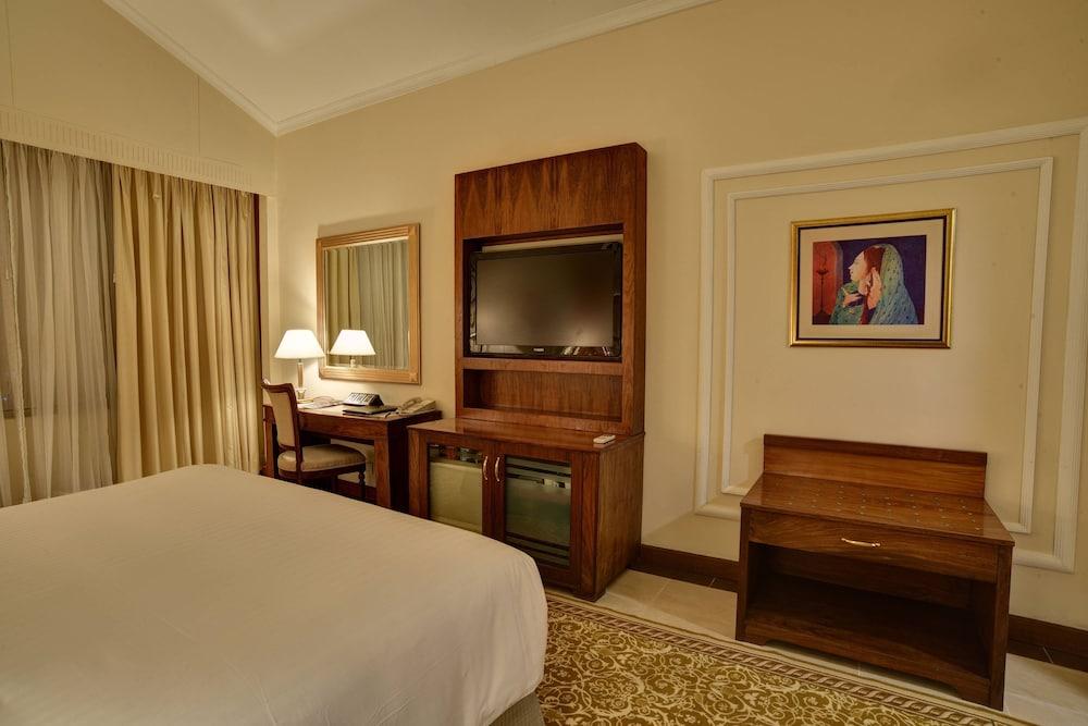 ISLAMABAD MARRIOTT HOTEL — 7