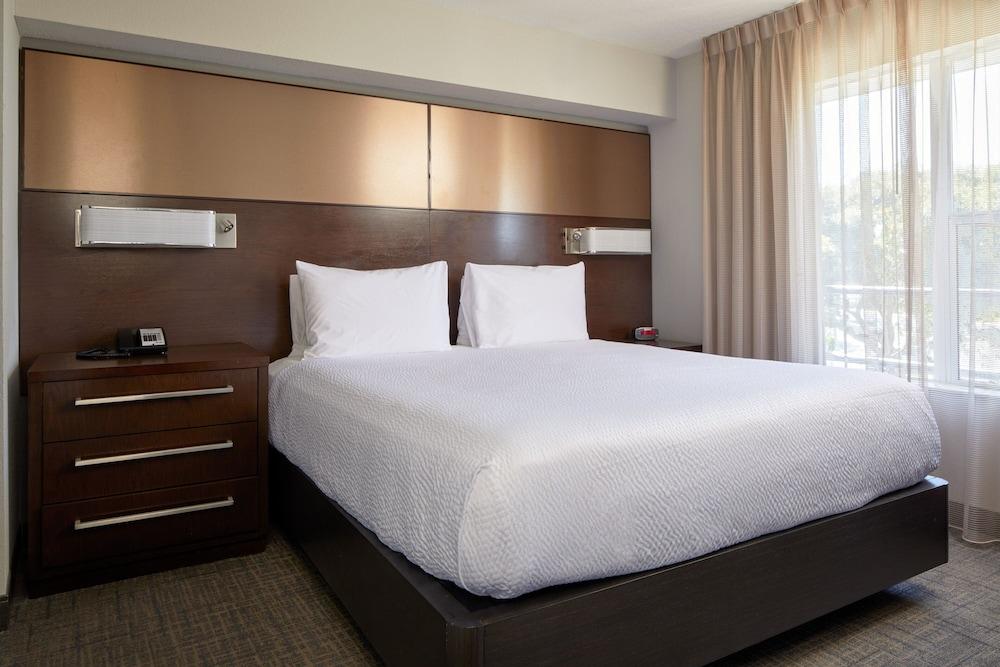 Residence Inn San Diego Carlsbad — 7