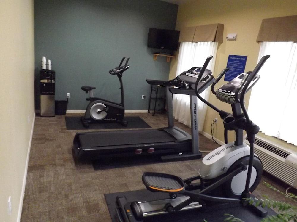 Days Inn Kilgore. — 8