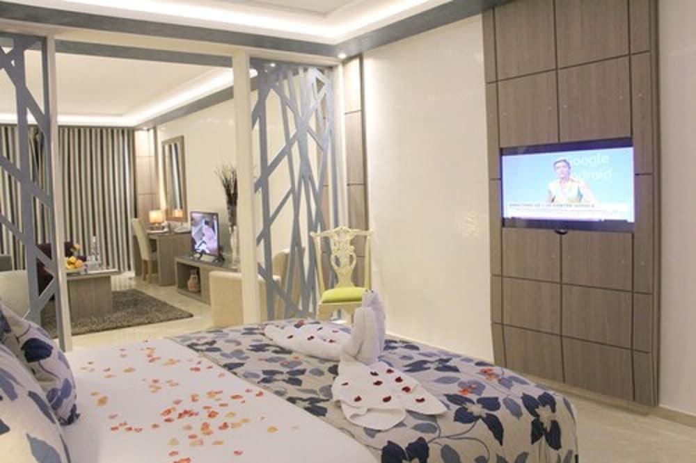 ZAKI HOTEL — 9