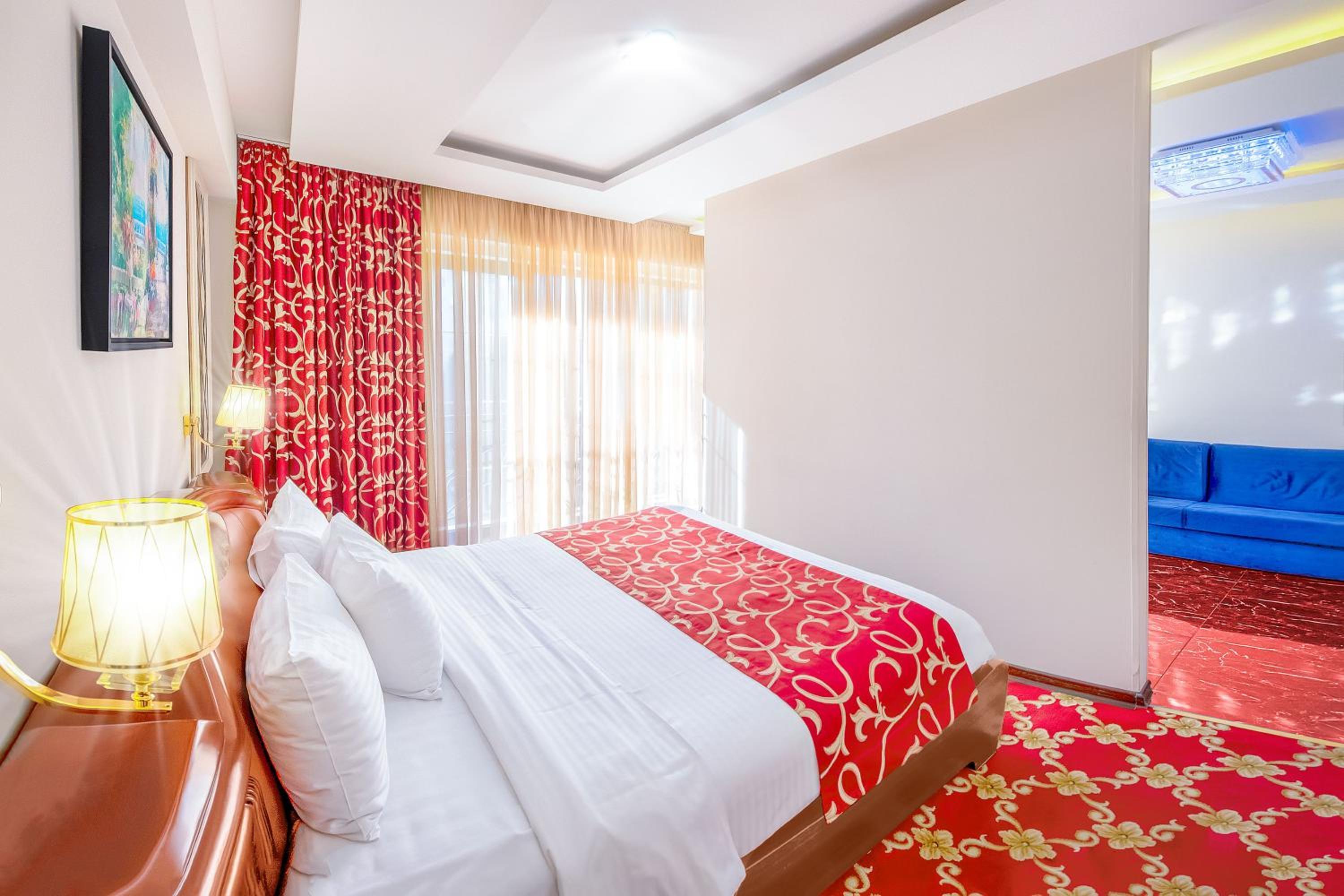 Cron Palace kosher Tbilisi Hotel — 1