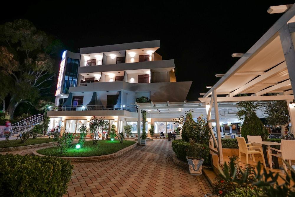 Grand Hotel Aita 998355