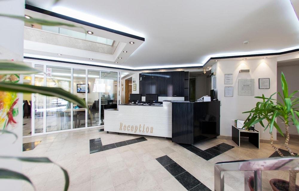 Hayat Hotel — 5