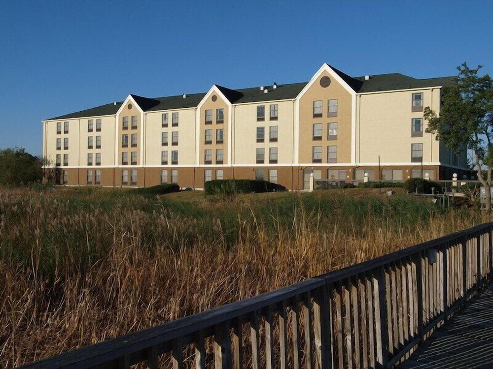 Hampton Inn Georgetown Marina — 7