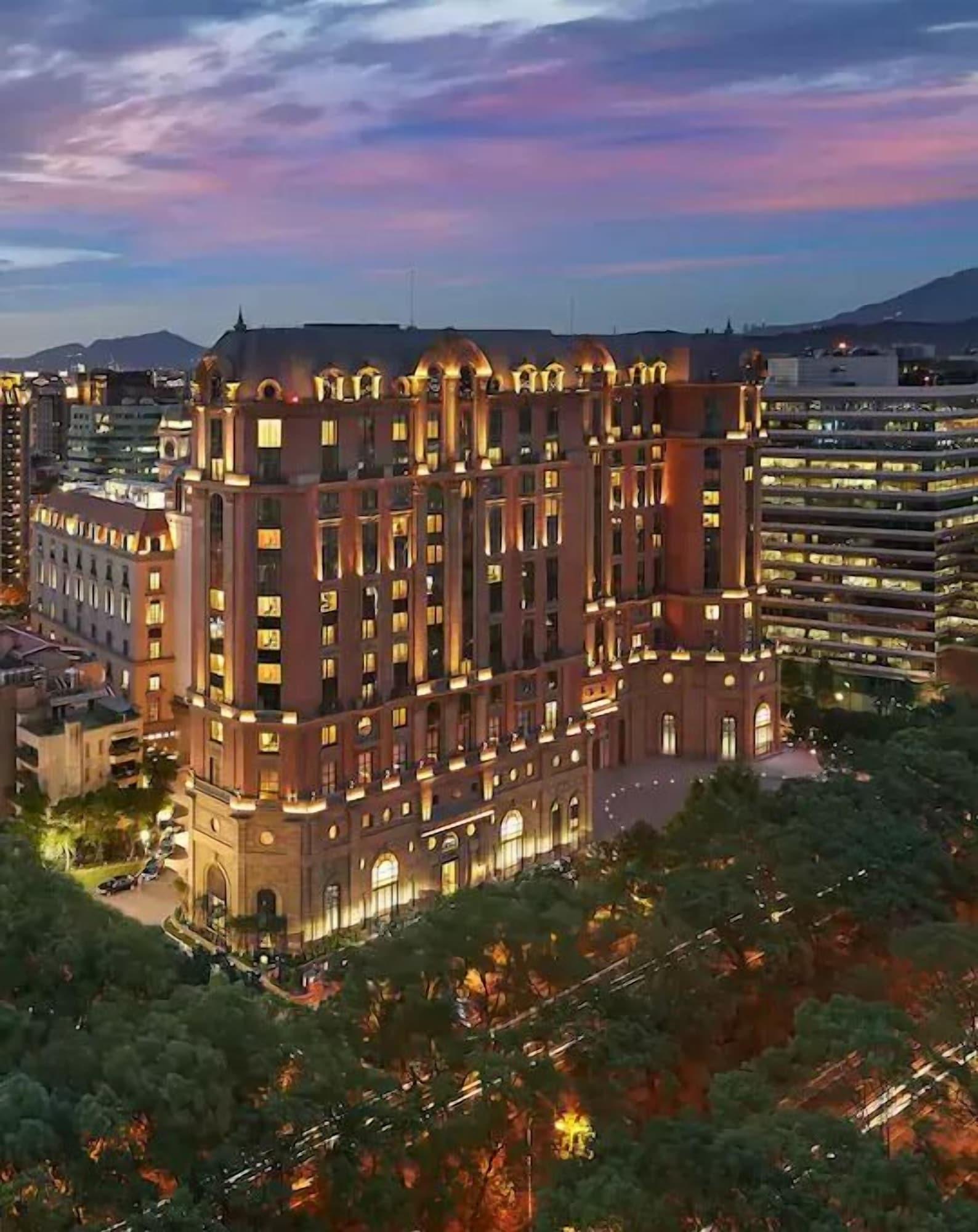 Mandarin Oriental Taipei 882325