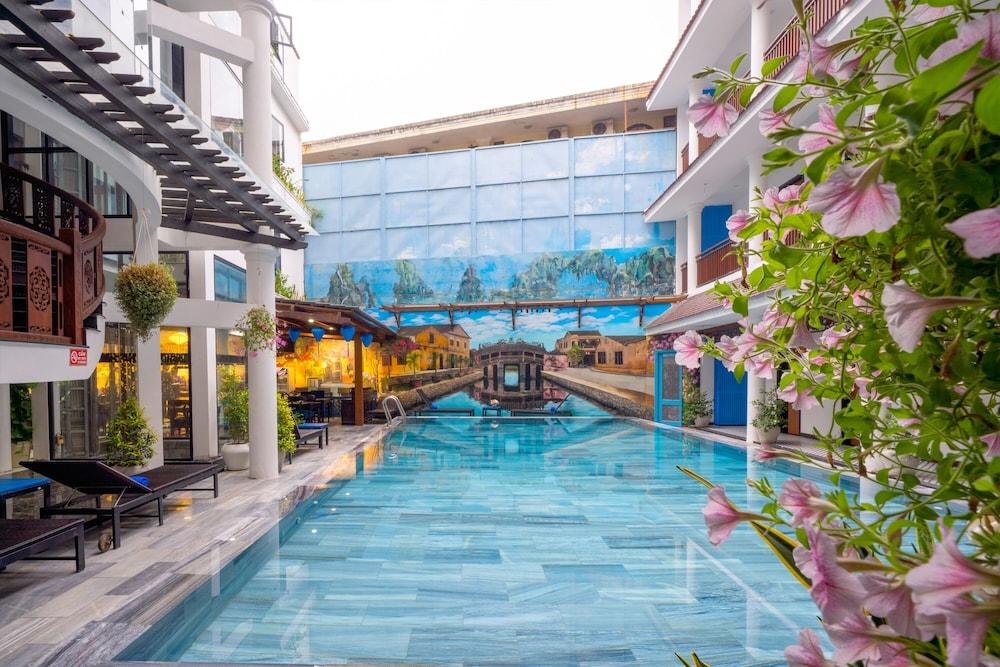 Thanh Binh Central Hotel — 4