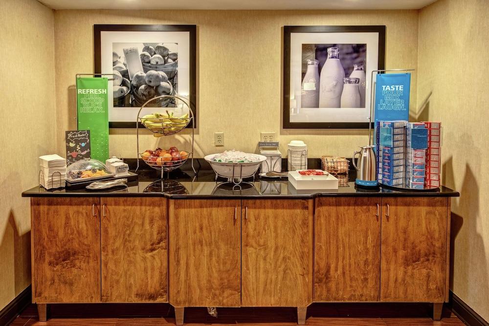 Hampton Inn Elizabeth City — 5