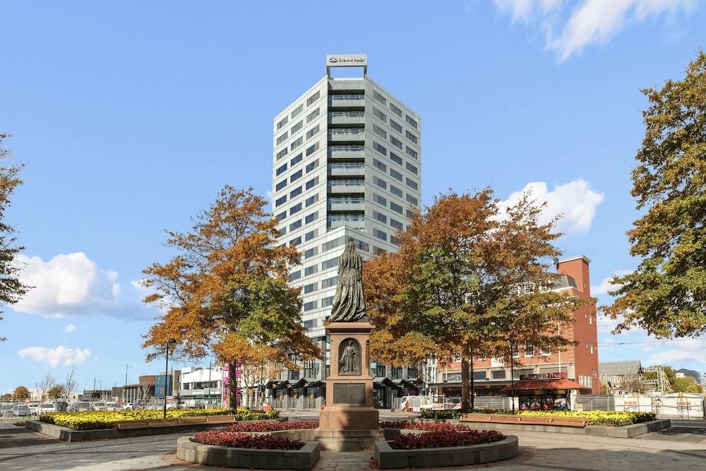 CROWNE PLAZA CHRISTCHURCH — 2
