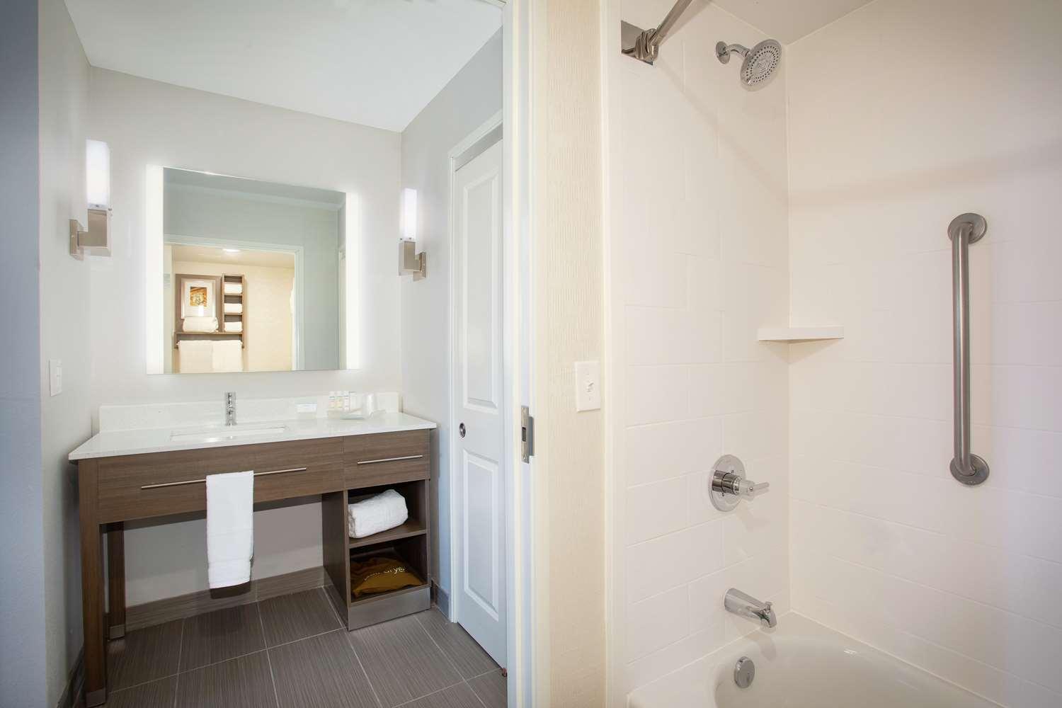 Homewood Suites by Hilton Albuquerque-Journal Center — 2
