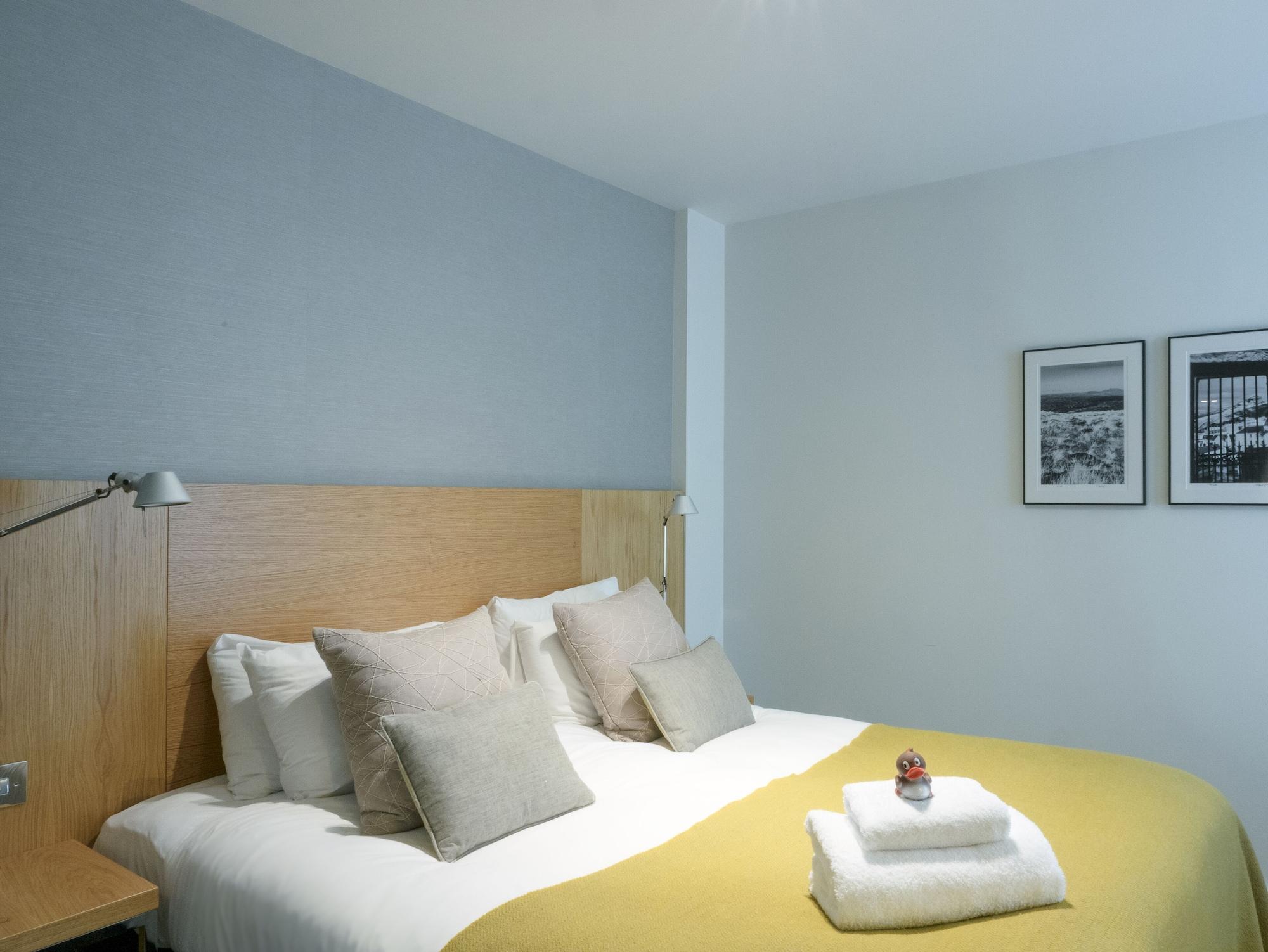 APEX WATERLOO PLACE HOTEL — 10