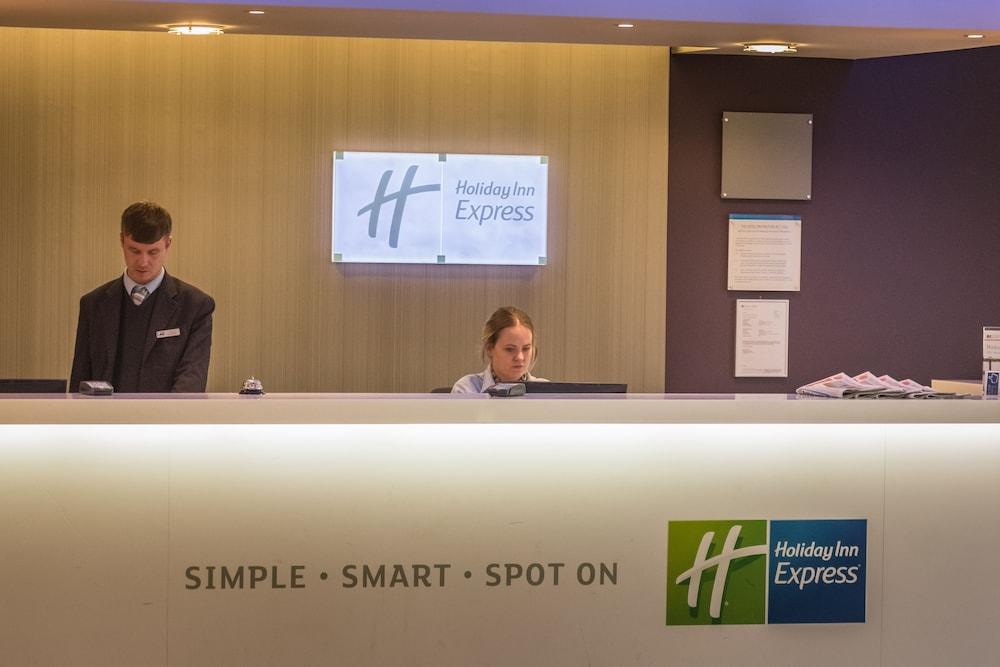 HOLIDAY INN EXPRESS PRESTON - SOUTH — 6