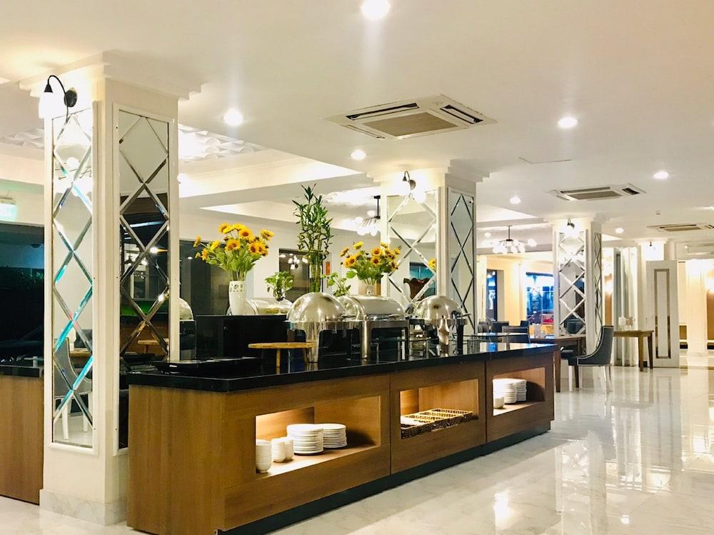 SAIGON TOURANE HOTEL — 5