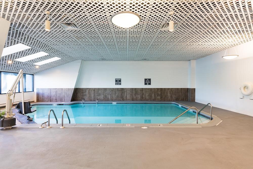 Apa Hotel Woodbridge — 6