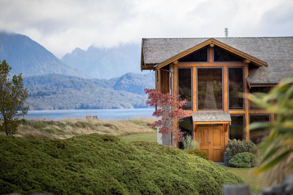 FIORDLAND LODGE 90787 — 3