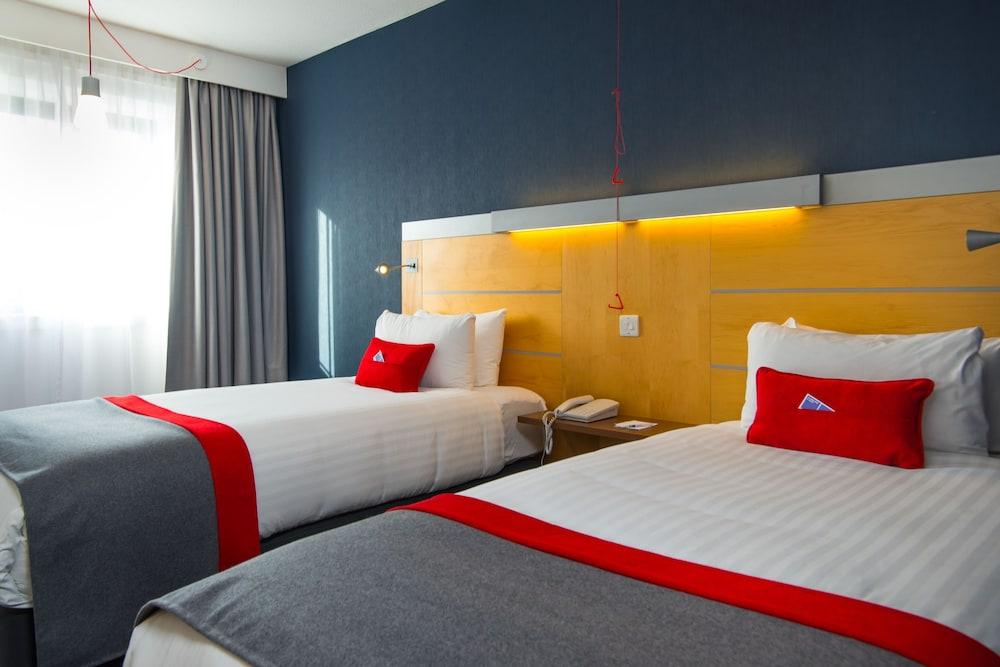 EXPRESS BY HOLIDAY INN CAMBRIDGE — 8