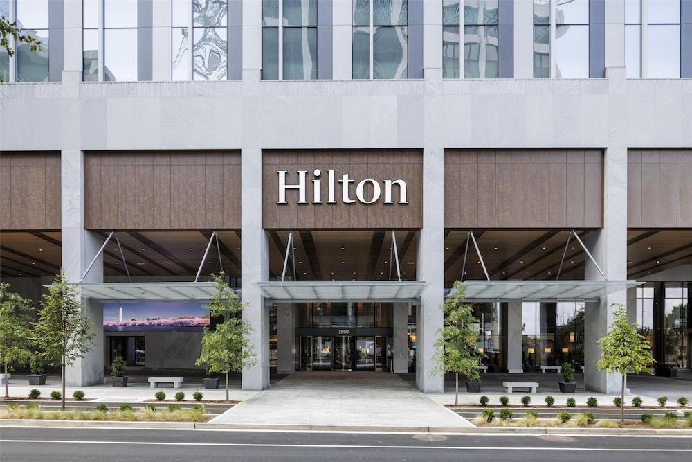 Hilton Arlington Rosslyn The Key — 3