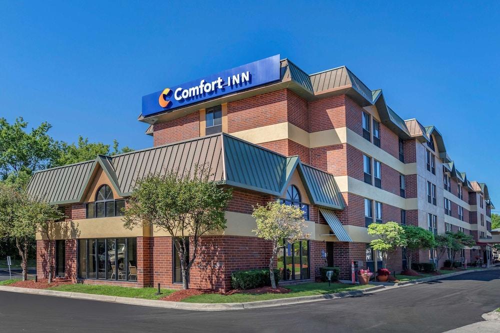 Comfort Inn Near Greenfield Village — 1