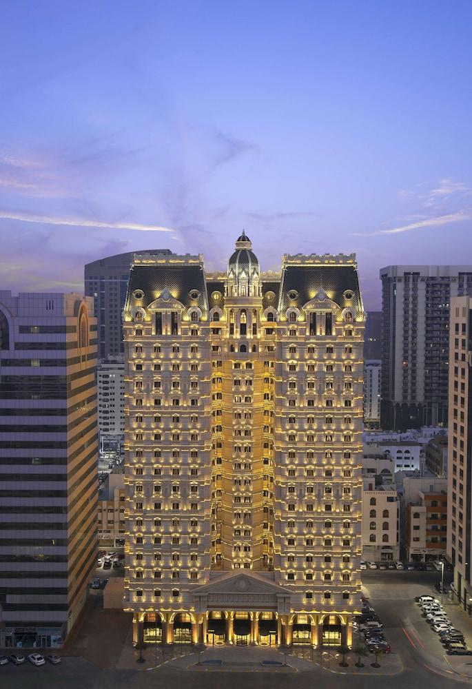 Royal Rose Abu Dhabi, a Curio Collection by Hilton Affiliated Hotel — 2