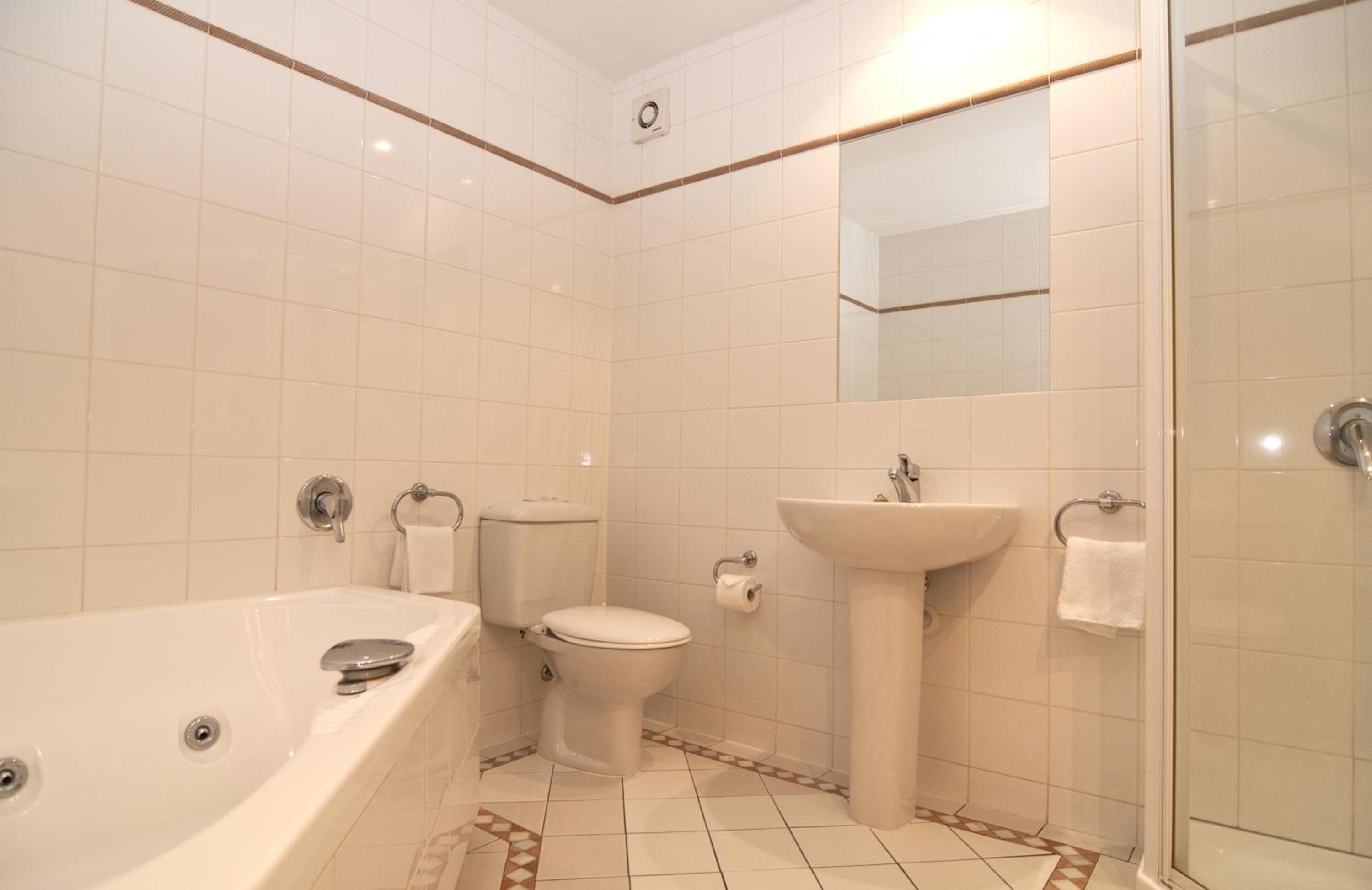 Millennium Hotel and Resort Manuels Taupo 92407 — 7