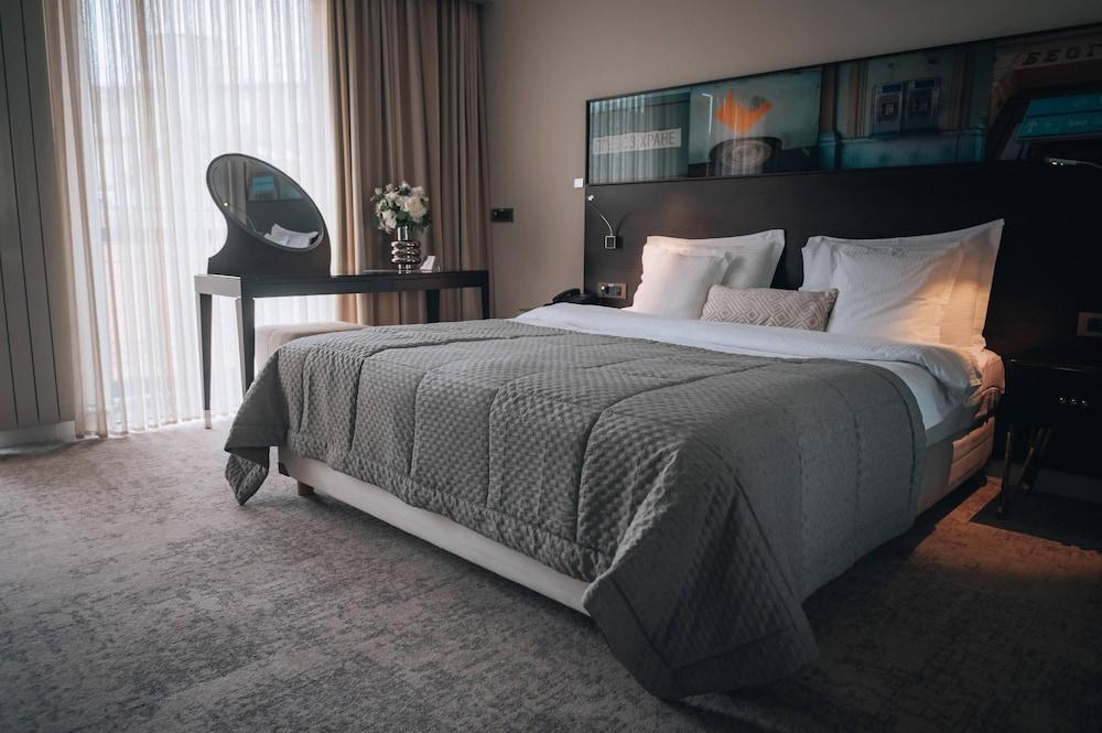 Townhouse 27 Hotel Belgrade — 10