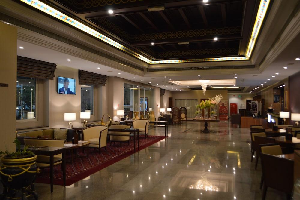 RAMEE GUESTLINE HOTEL 66204 — 7
