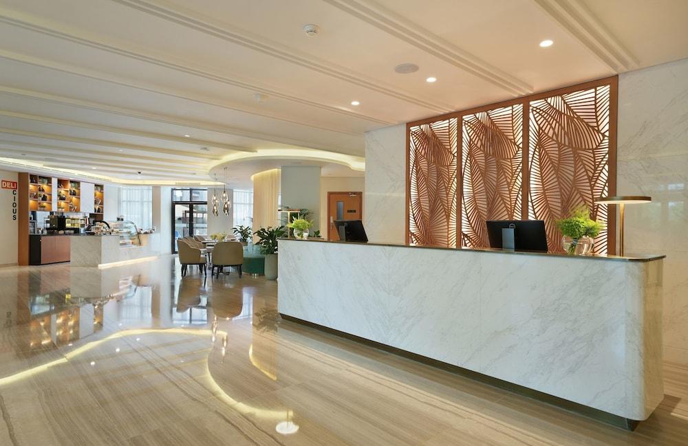 Arabian Park Dubai, an Edge by Rotana Hotel — 4