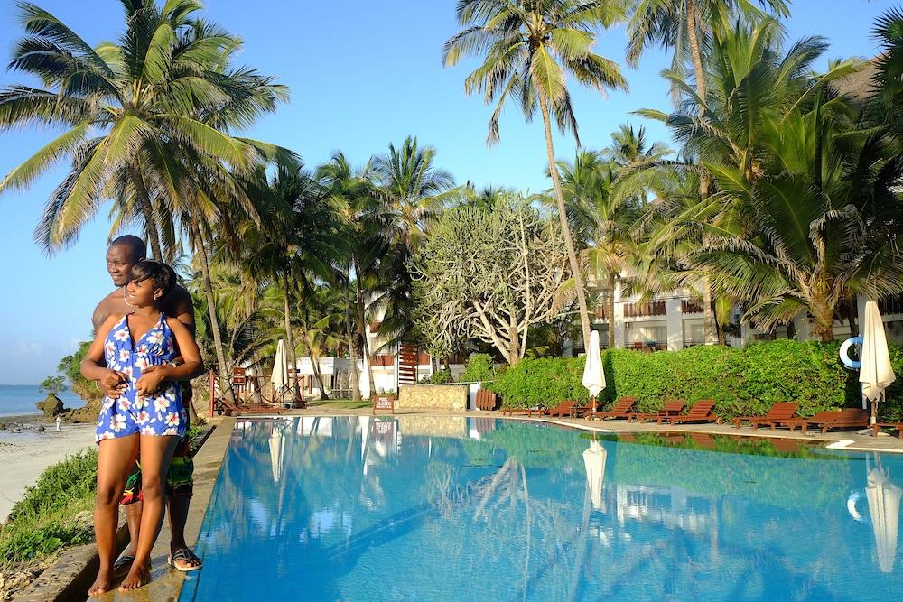 Voyager Beach Resort 16444 — 7