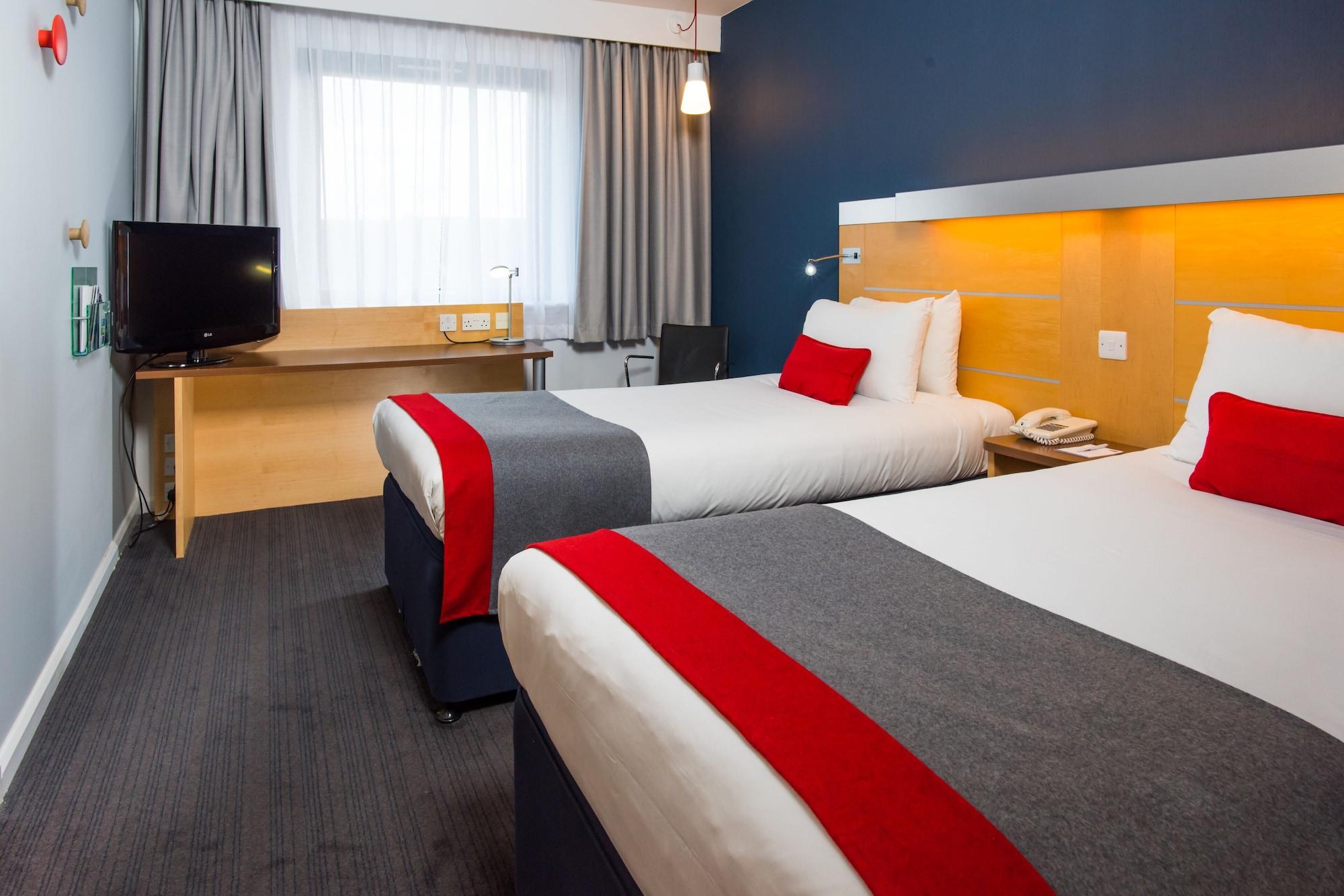 EXPRESS BY HOLIDAY INN BEDFORD — 6