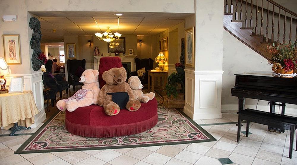 Hotel Grand Victorian — 10