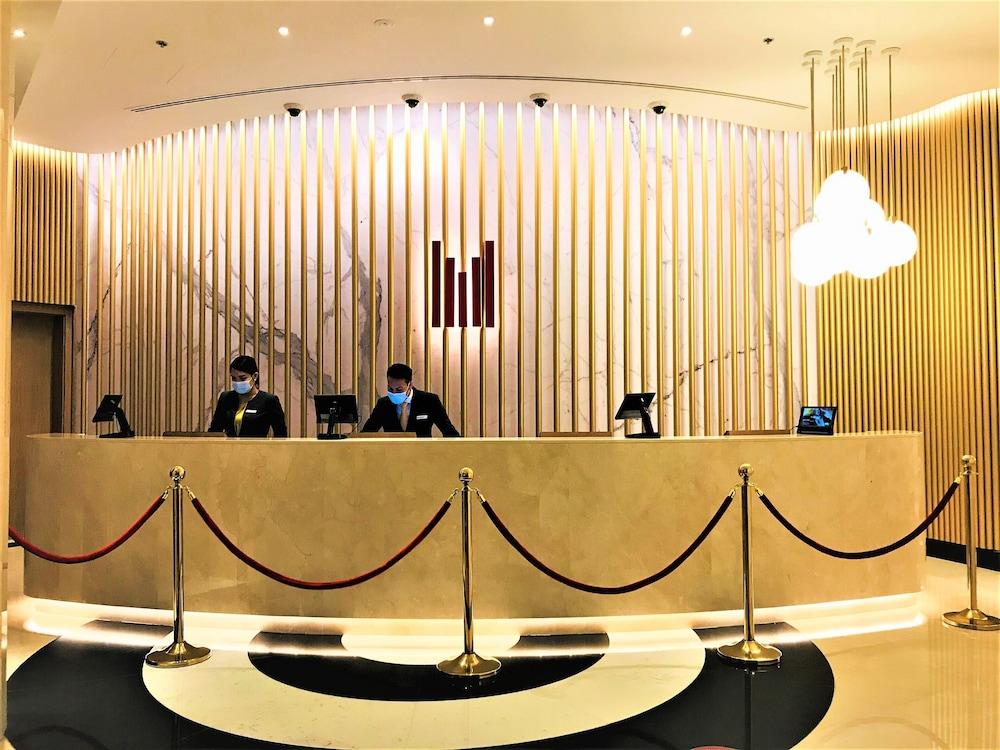 Millennium Airport Hotel Dubai — 10
