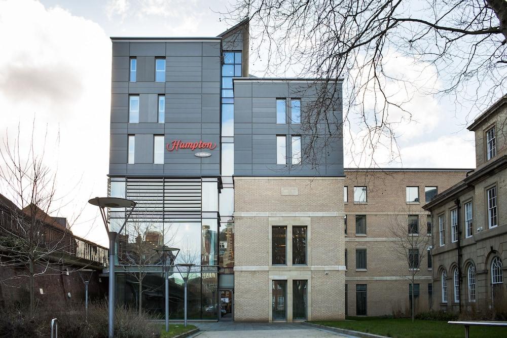 HAMPTON BY HILTON YORK — 4