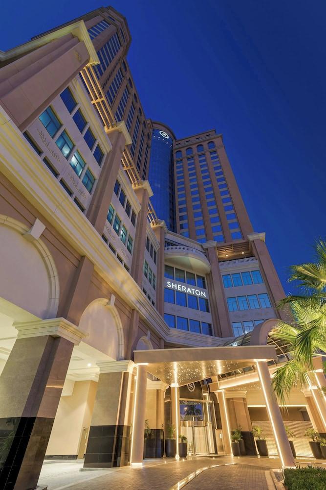 Sheraton Mall of the Emirates Hotel, Dubai — 3