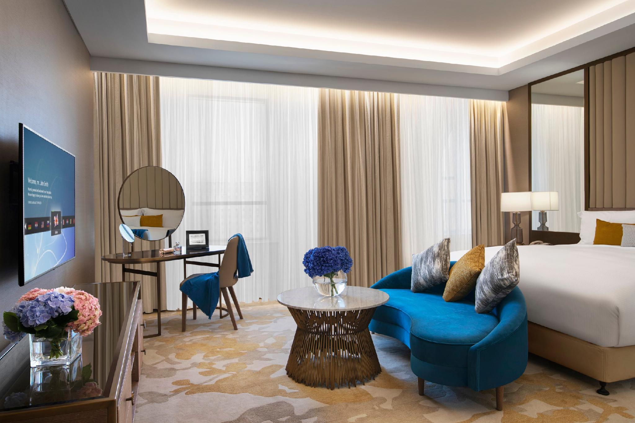 Al Jaddaf Rotana Suite Hotel
