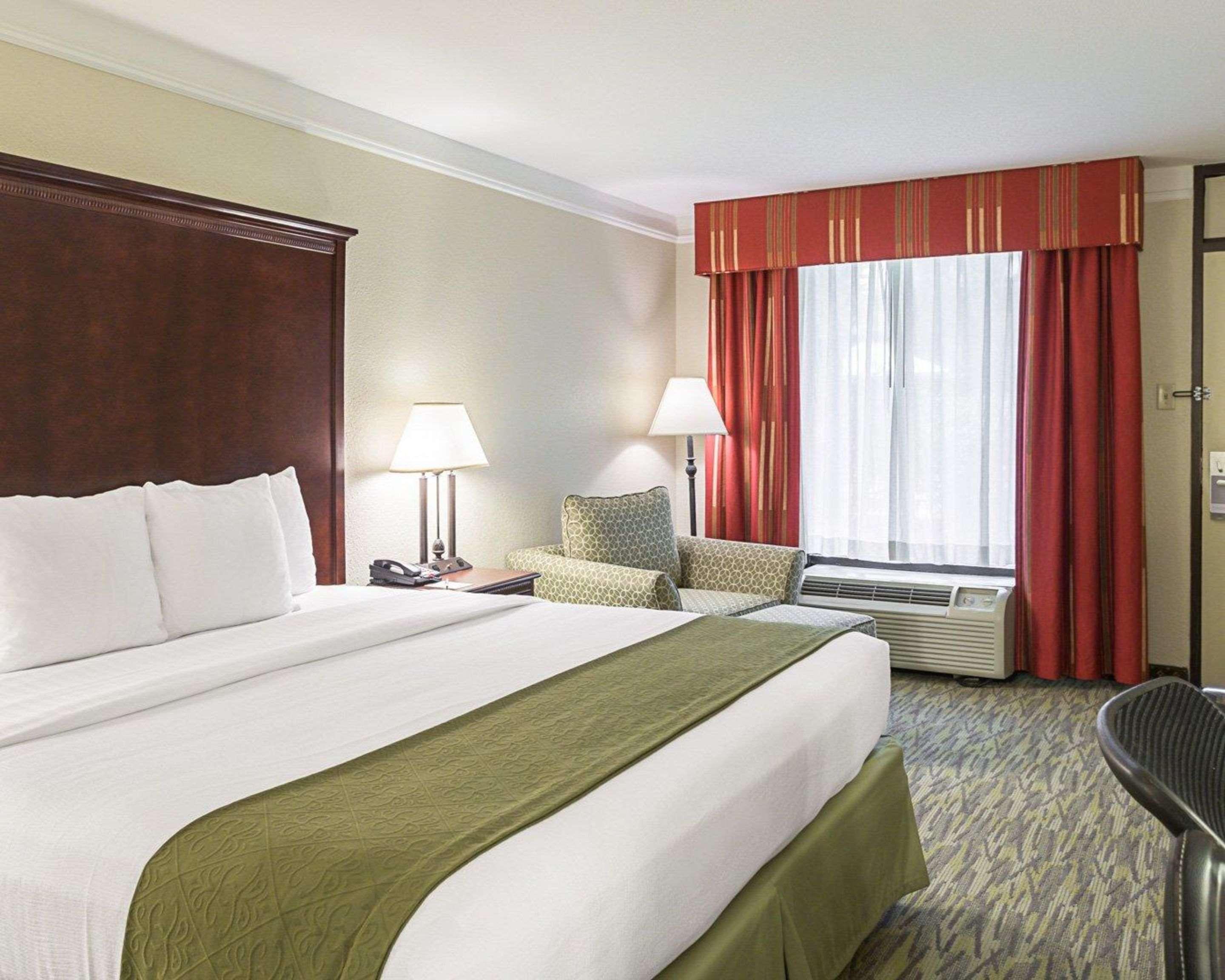 Clarion Inn Conference Center Gonzales, LA — 8