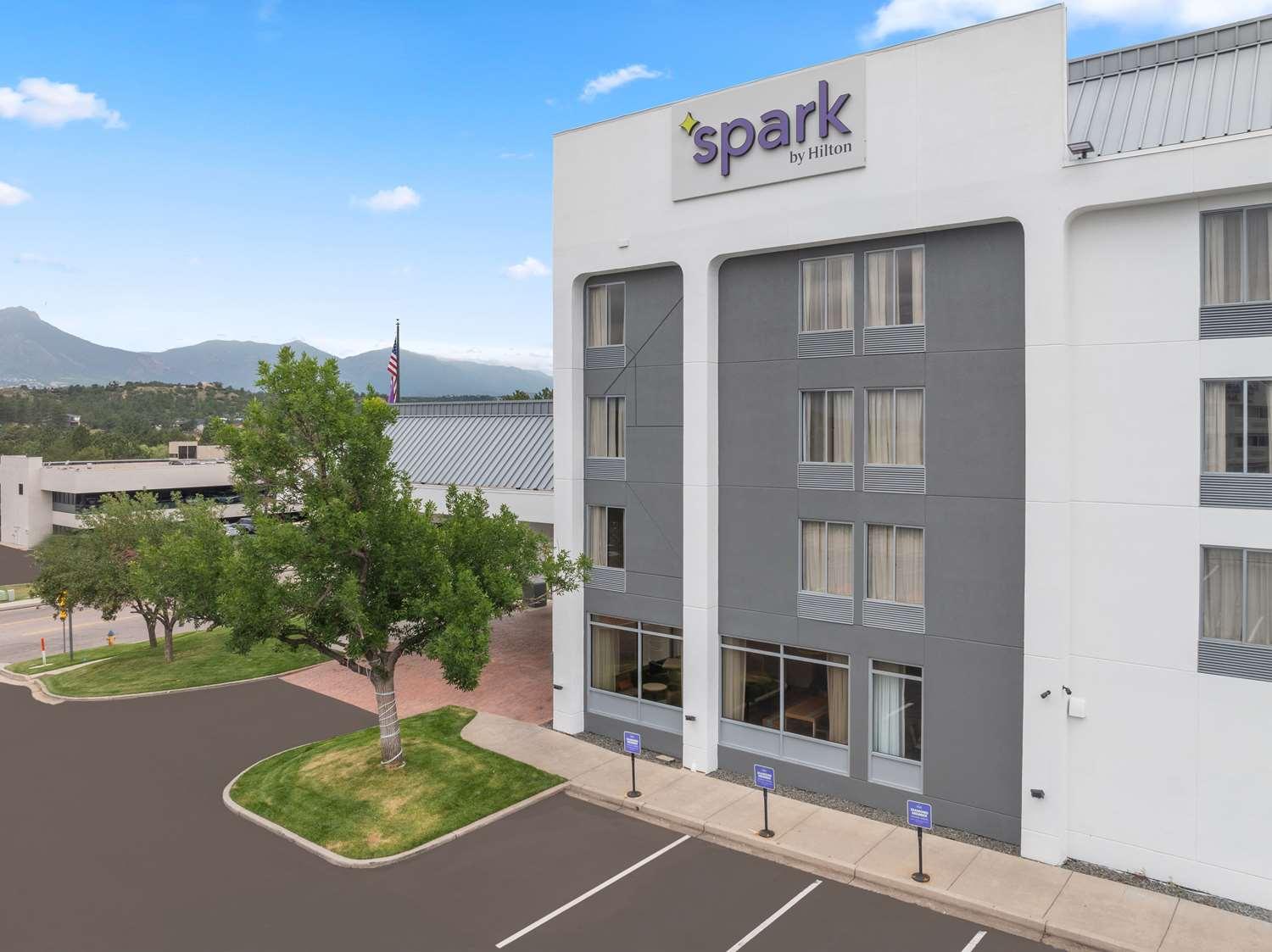 Spark by Hilton Colorado Springs I 25 Central — 8