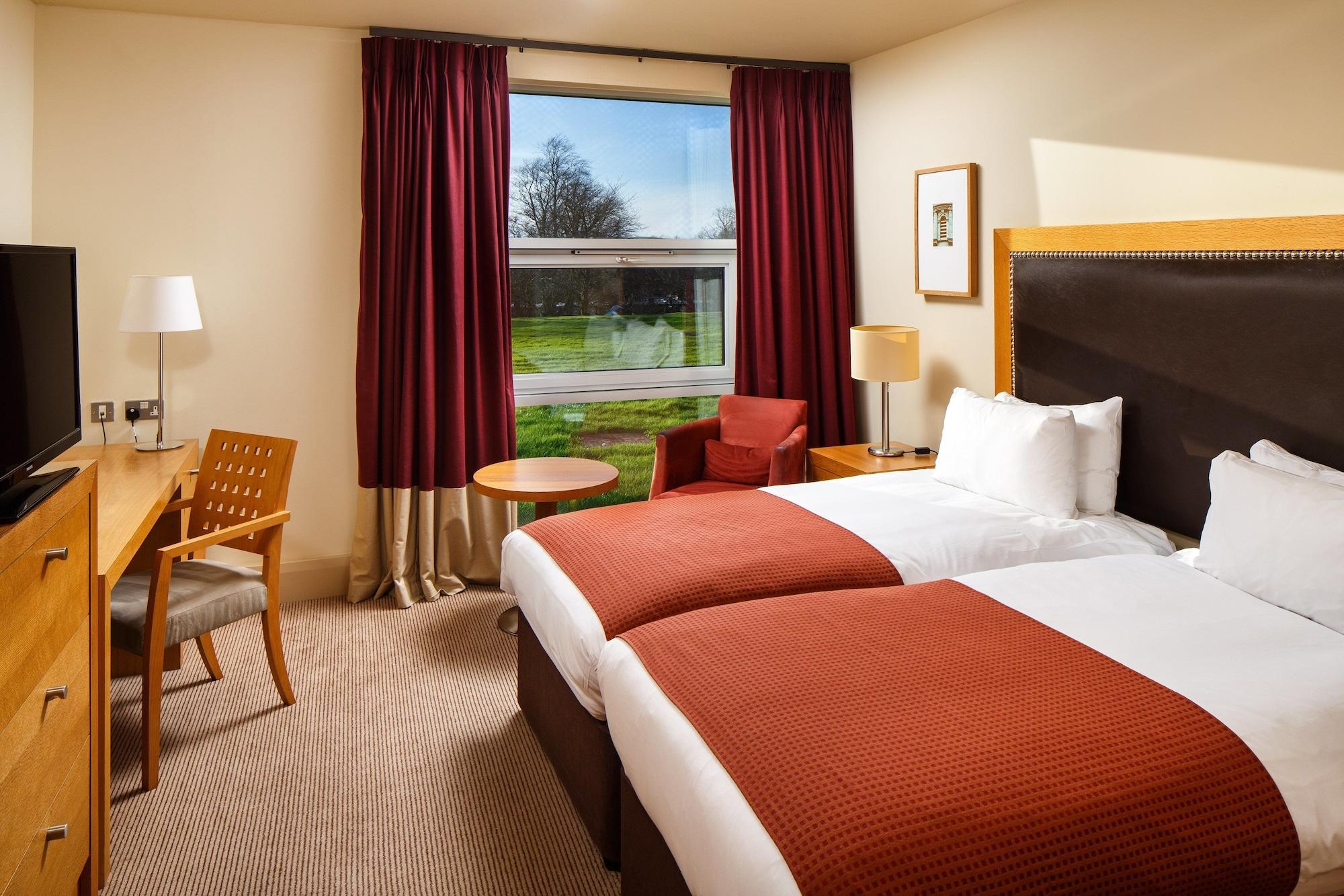 HOLIDAY INN DUMFRIES — 10