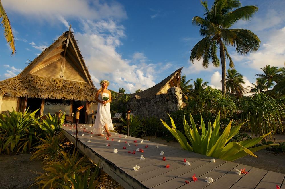 AITUTAKI ESCAPE — 7