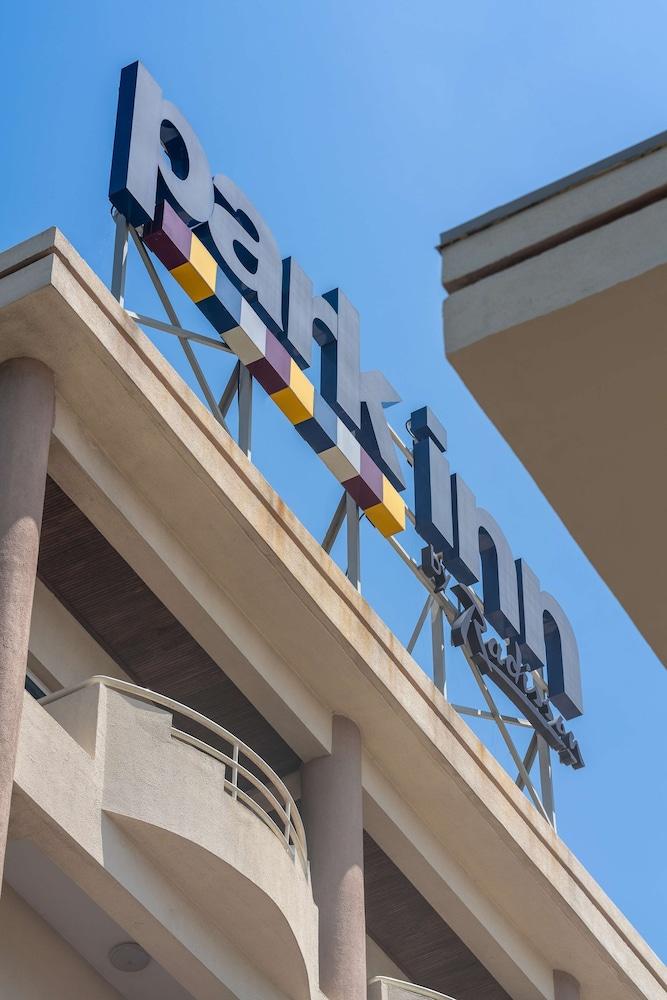 Park Inn By Radisson Serviced Apartments Lagos Victoria Island — 2