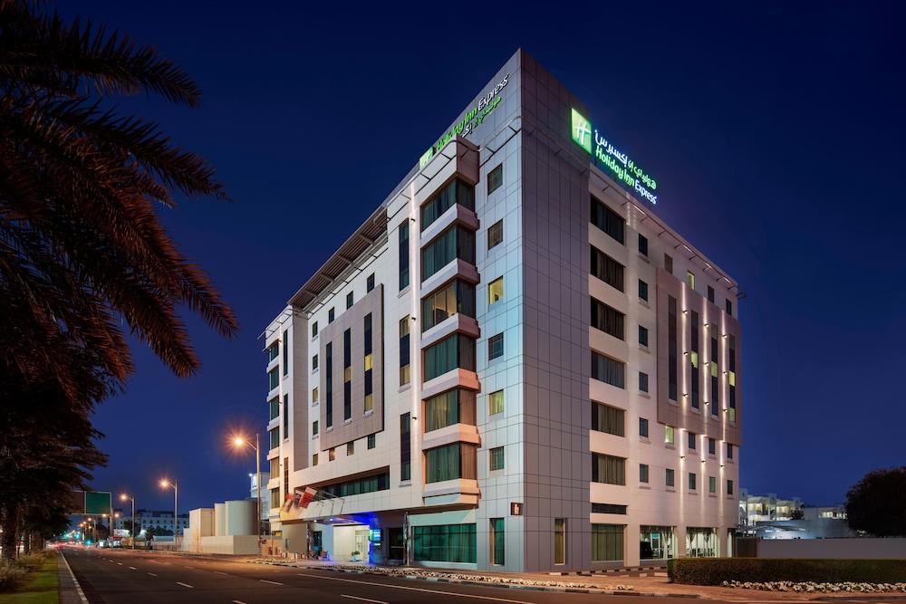Holiday Inn Express Dubai Jumeirah — 7
