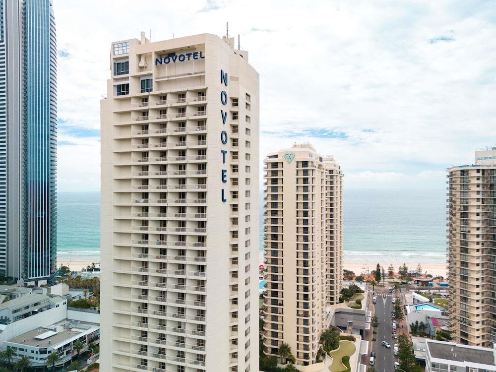 NOVOTEL SURFERS PARADISE — 2