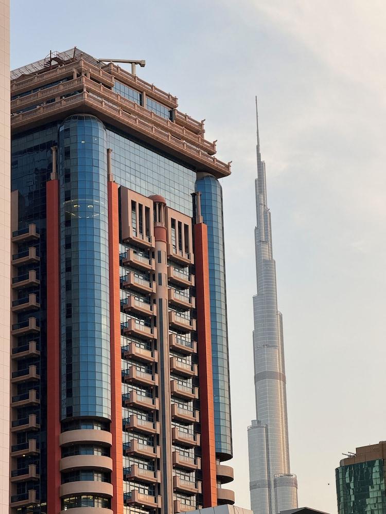 Emirates Grand Hotel — 1