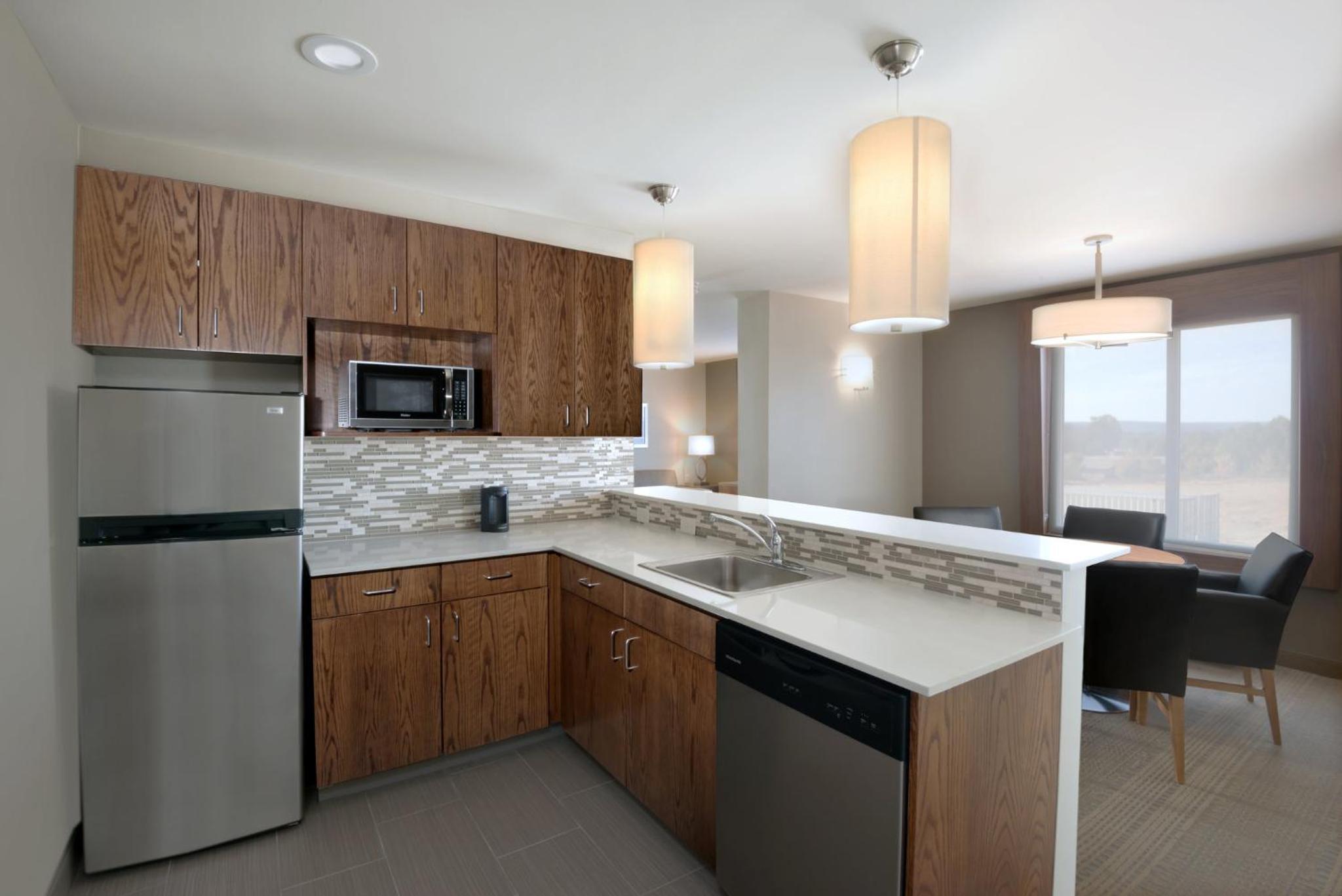 Holiday Inn Express and Suites Hot Springs — 4